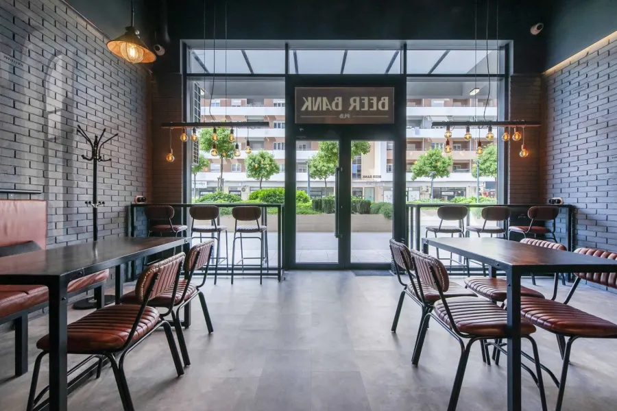 An industrial-style bar in the capital – visualisation 7